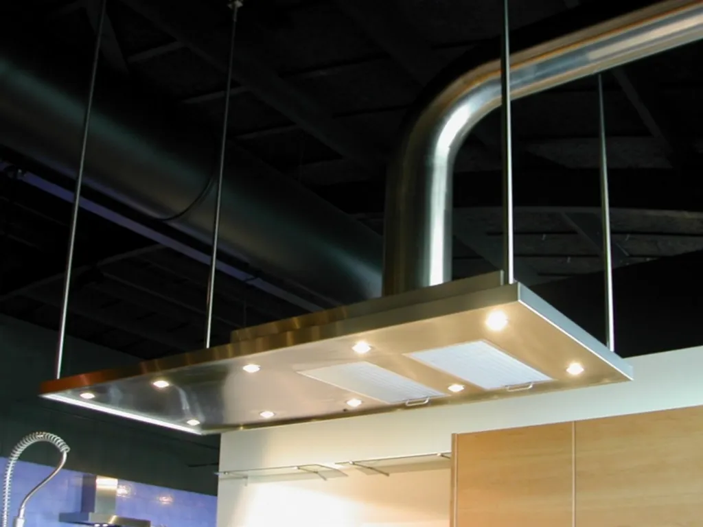 Hotte inox suspendu sur mesure et design Cannes