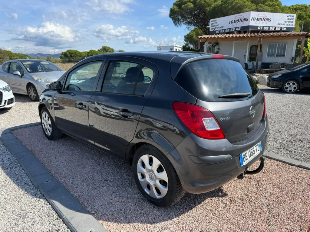 OPEL CORSA 1,2L 80CV Essence / Gpl Édition 111 jahre