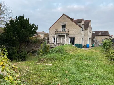 Terrain avec 2 maisons - Investisseurs