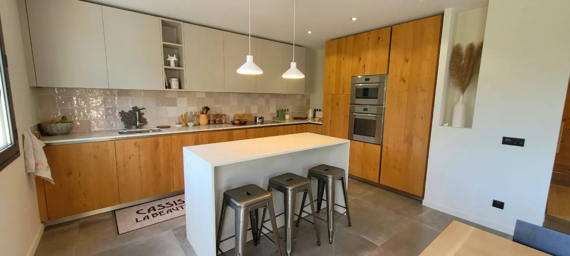 A vendre maison Cassis dans les vignes, entièrement rénovée, très jolie vue dégagée 