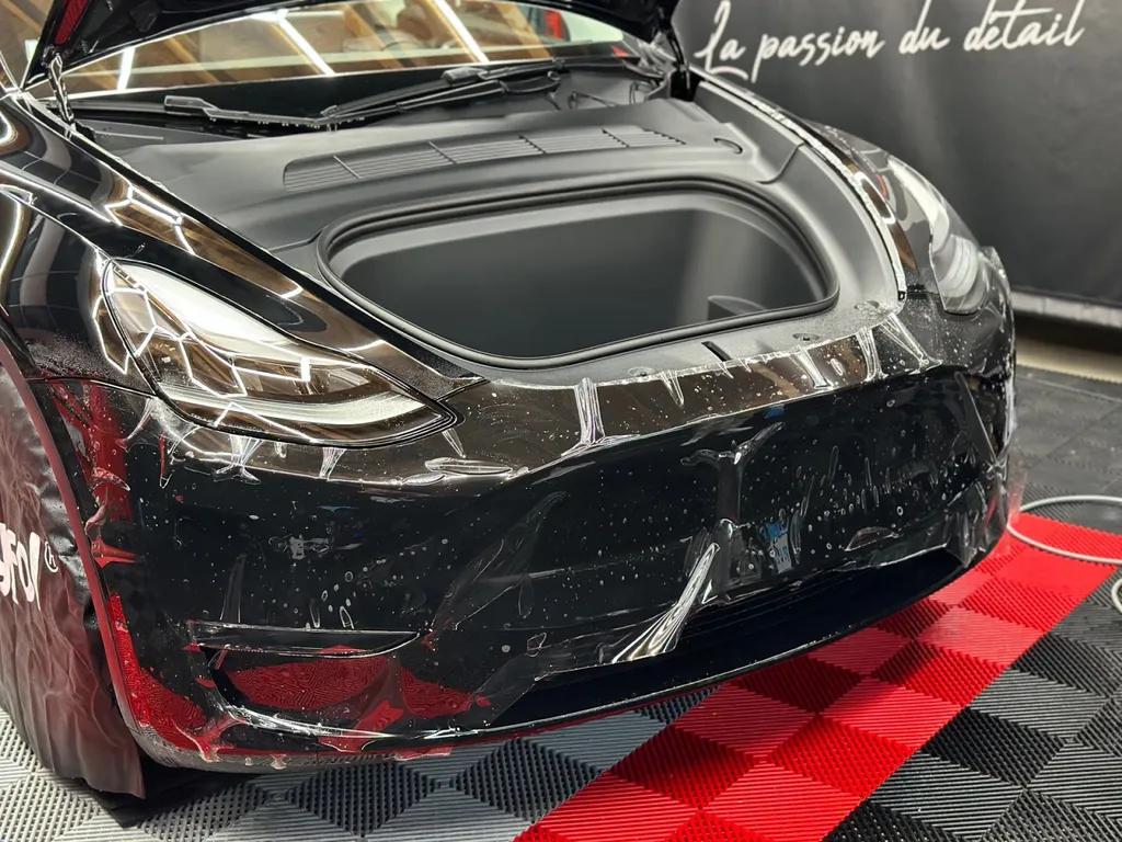 Protection carrosserie PPF Lyon plus traitement céramique carrosserie Tesla model Y Perf 