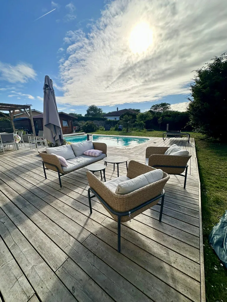 Location Villa 6 personnes avec piscine, jeux pour enfants, animaux et potager à Mios sur le Bassin d’Arcachon