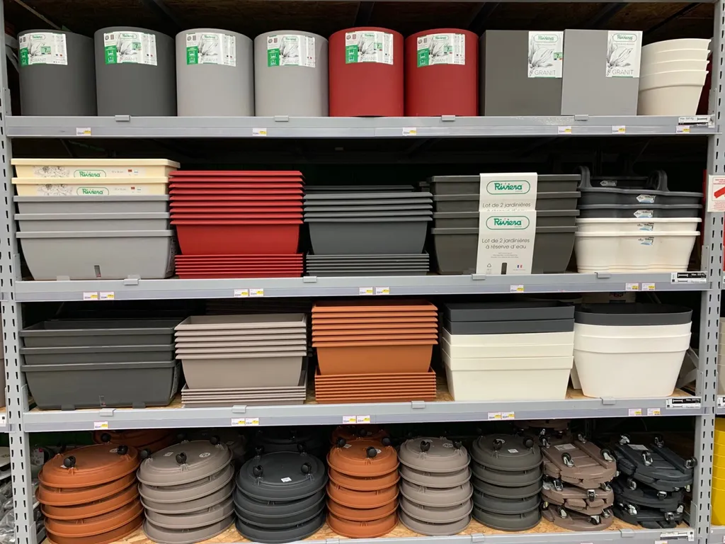 Pots de fleurs et jardinières