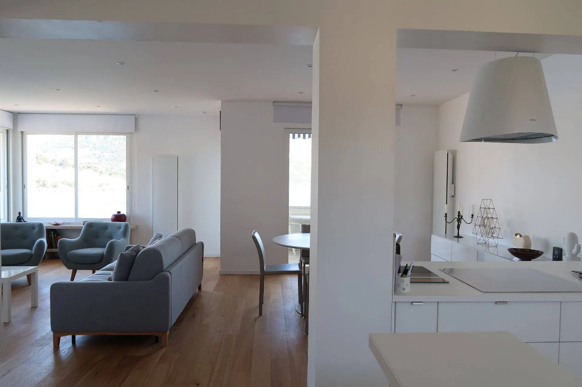 Salon au goût du jour appartement d'exeption à vendre à cassis