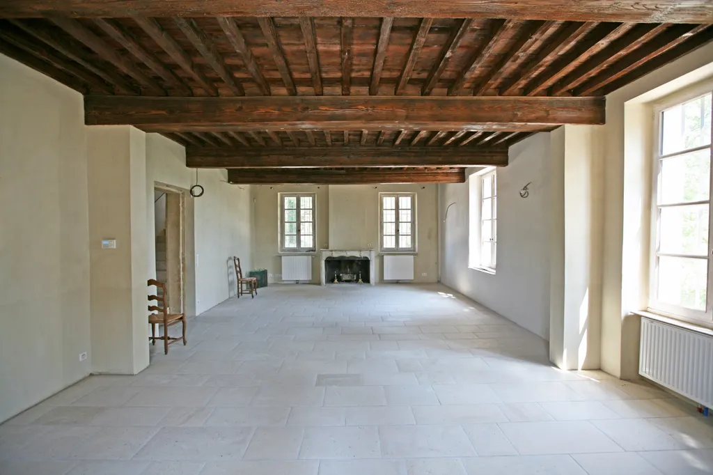 A vendre, château avec dépendances entre Uzès et Avignon   