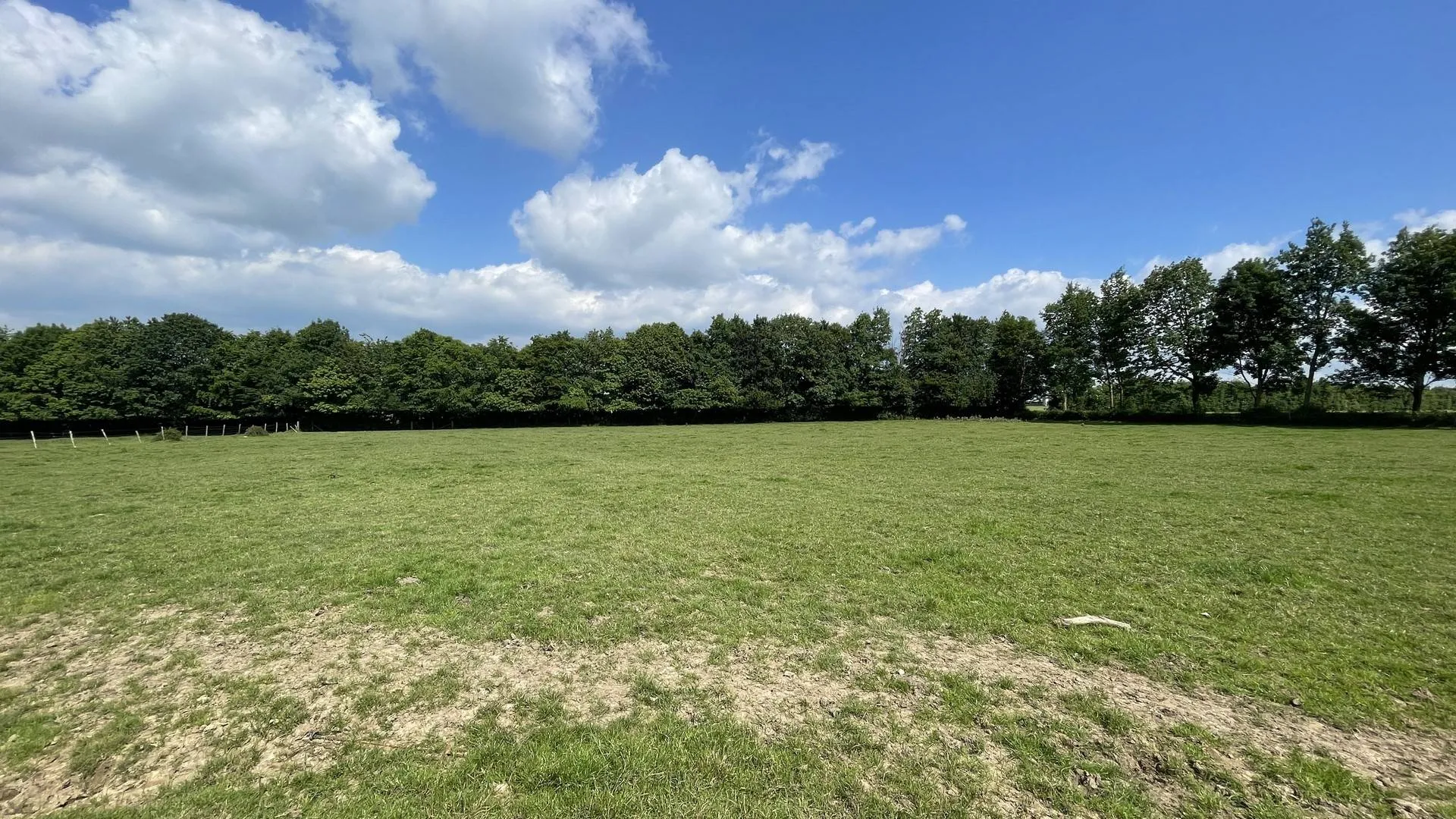 **Vente immobilier rural** : Achetez cette maison de maître de 125m², idéale pour les amateurs de tranquillité, chez Terres et Demeures De Normandie.