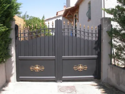 portail aluminium sur mesure à Pélissanne
