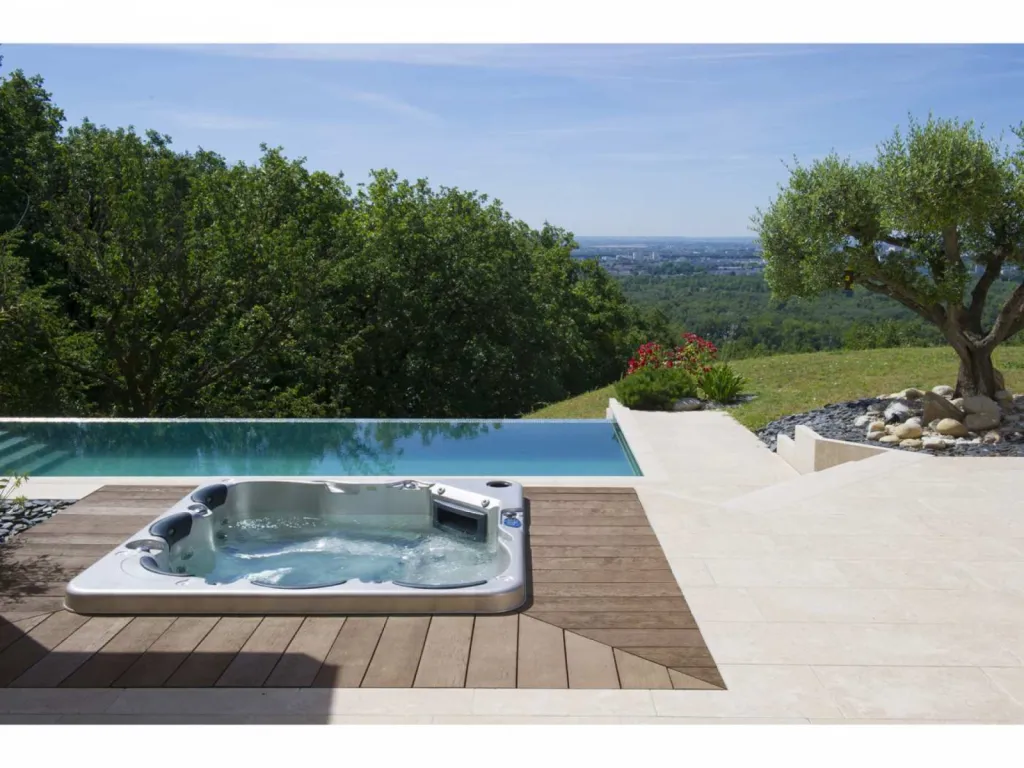 photos de spas en situation ou bain à bulles