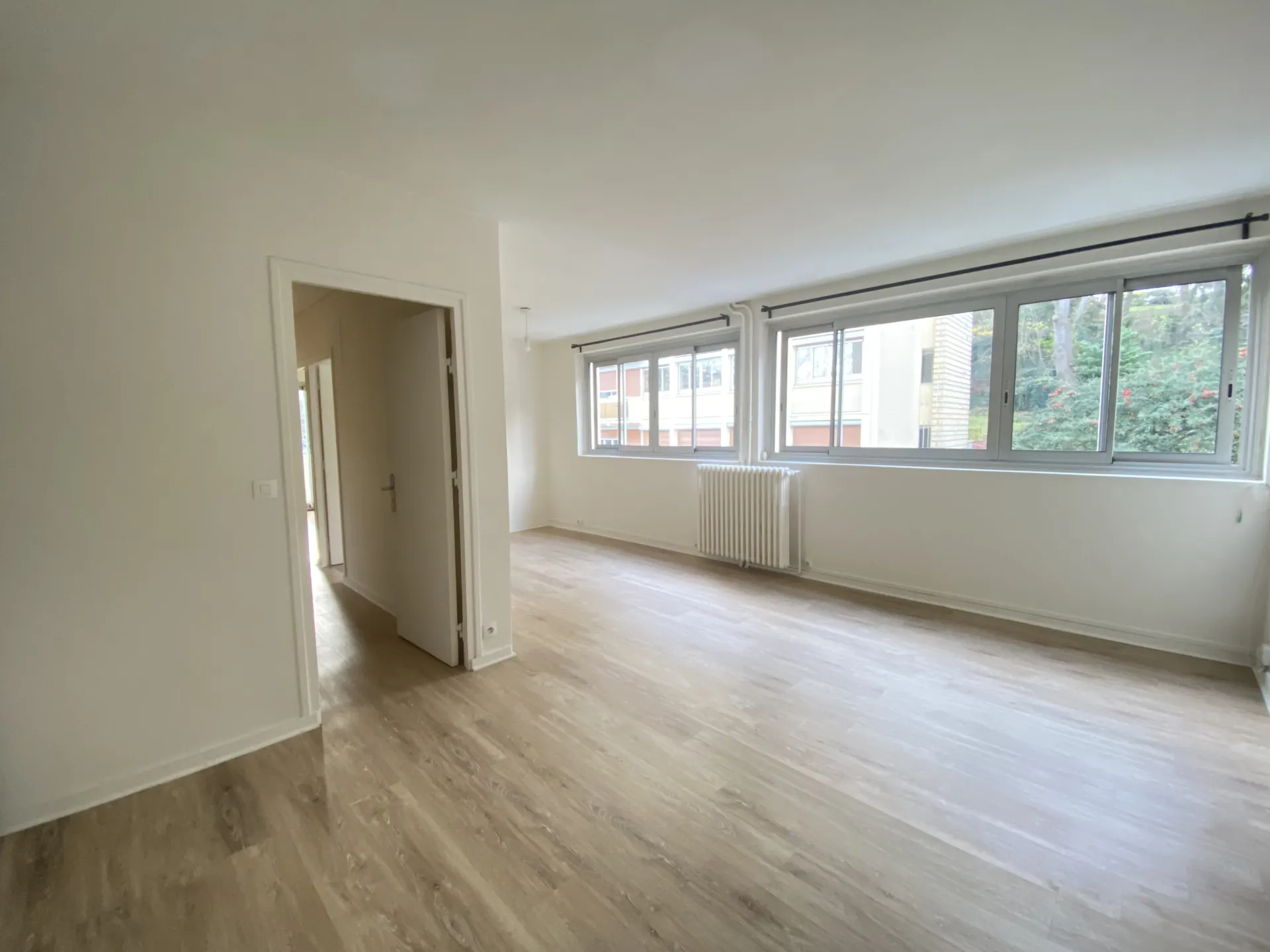 Location Le Pecq Centre Appartement 4 pièces de 65 m² spacieux avec cuisine indépendante et balcon