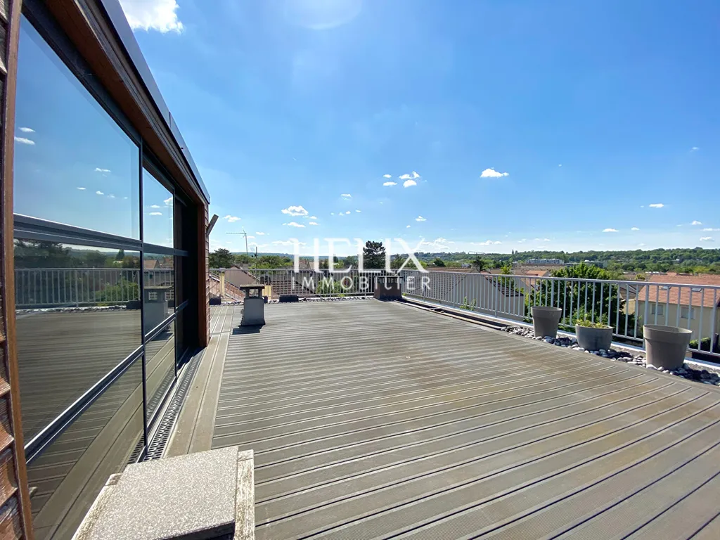 Appartement Duplex avec toit-terrasse au Vésinet de 140 m2