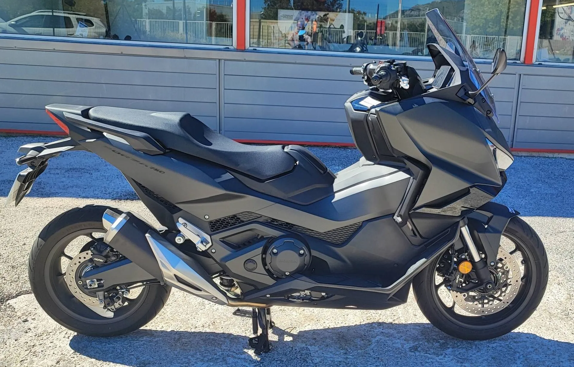 HONDA FORZA 750 DU 01/2025 AVEC 700 KM
