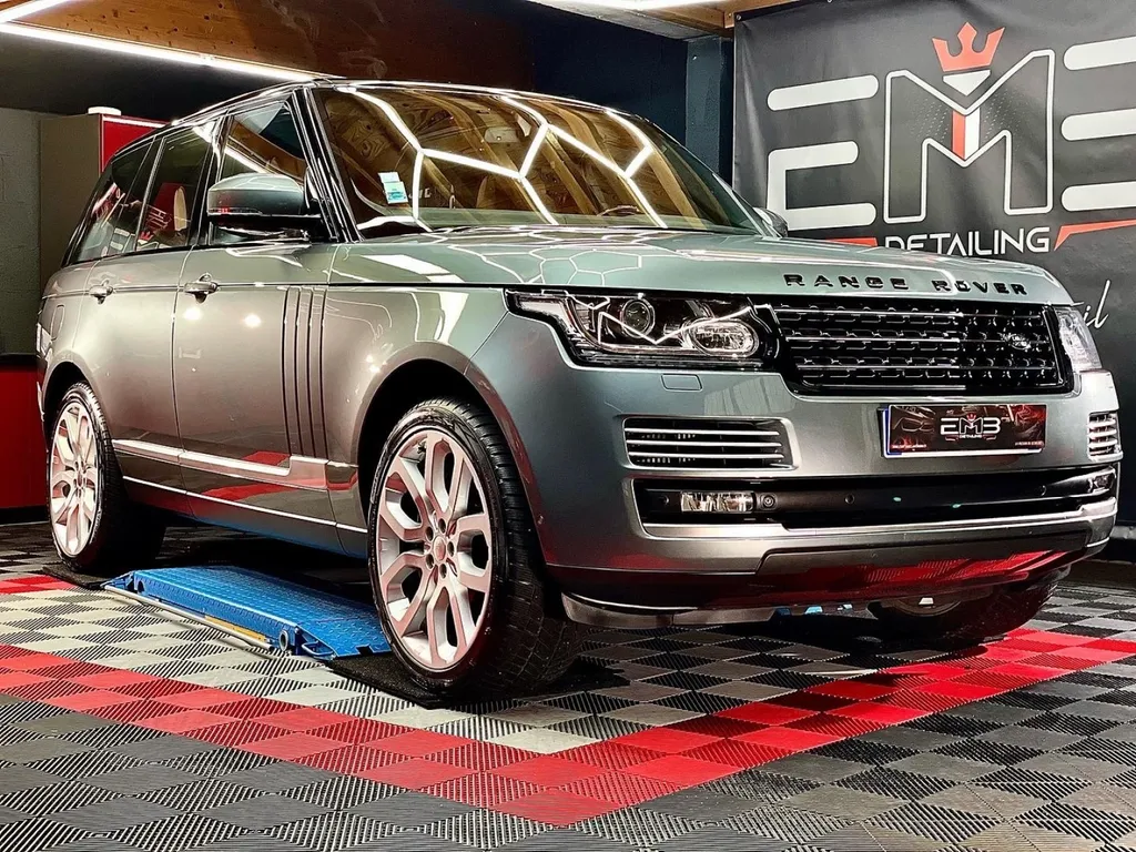 Protection rénovation carrosserie traitement céramique Range Rover autobiography