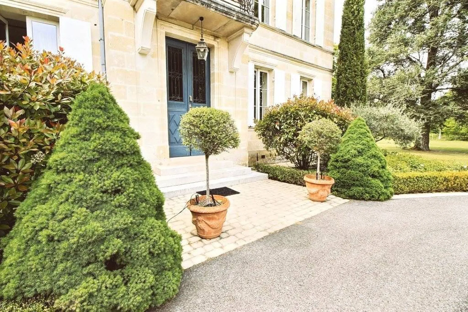 Agence immobilière spécialisée dans la vente de propriétés en Gironde
