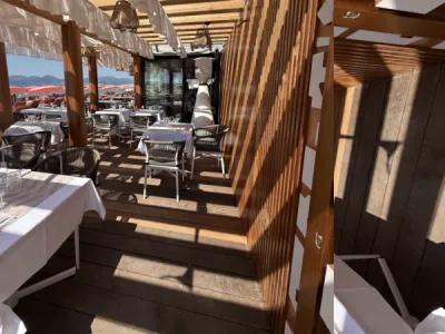 Création du restaurant Waikiki avec plage privée en bord de mer à Cannes