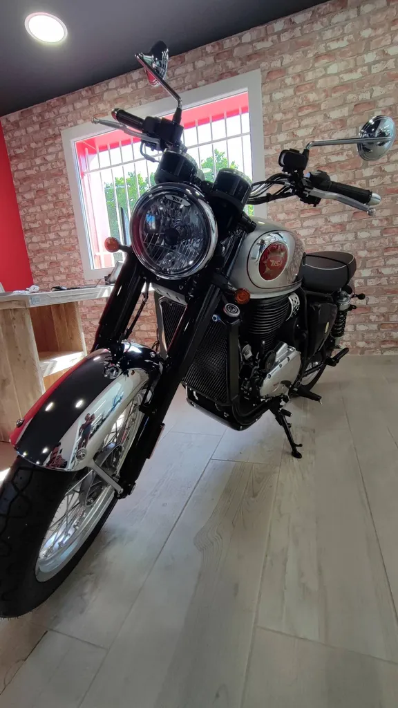 BSA GOLDSTAR 650 LEGACY EDITION