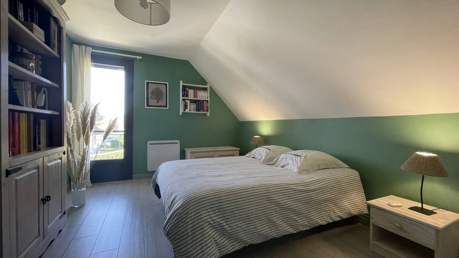 À vendre : Maison en Normandie avec deux salles d’eau : Idéale pour le confort d’une famille nombreuse.