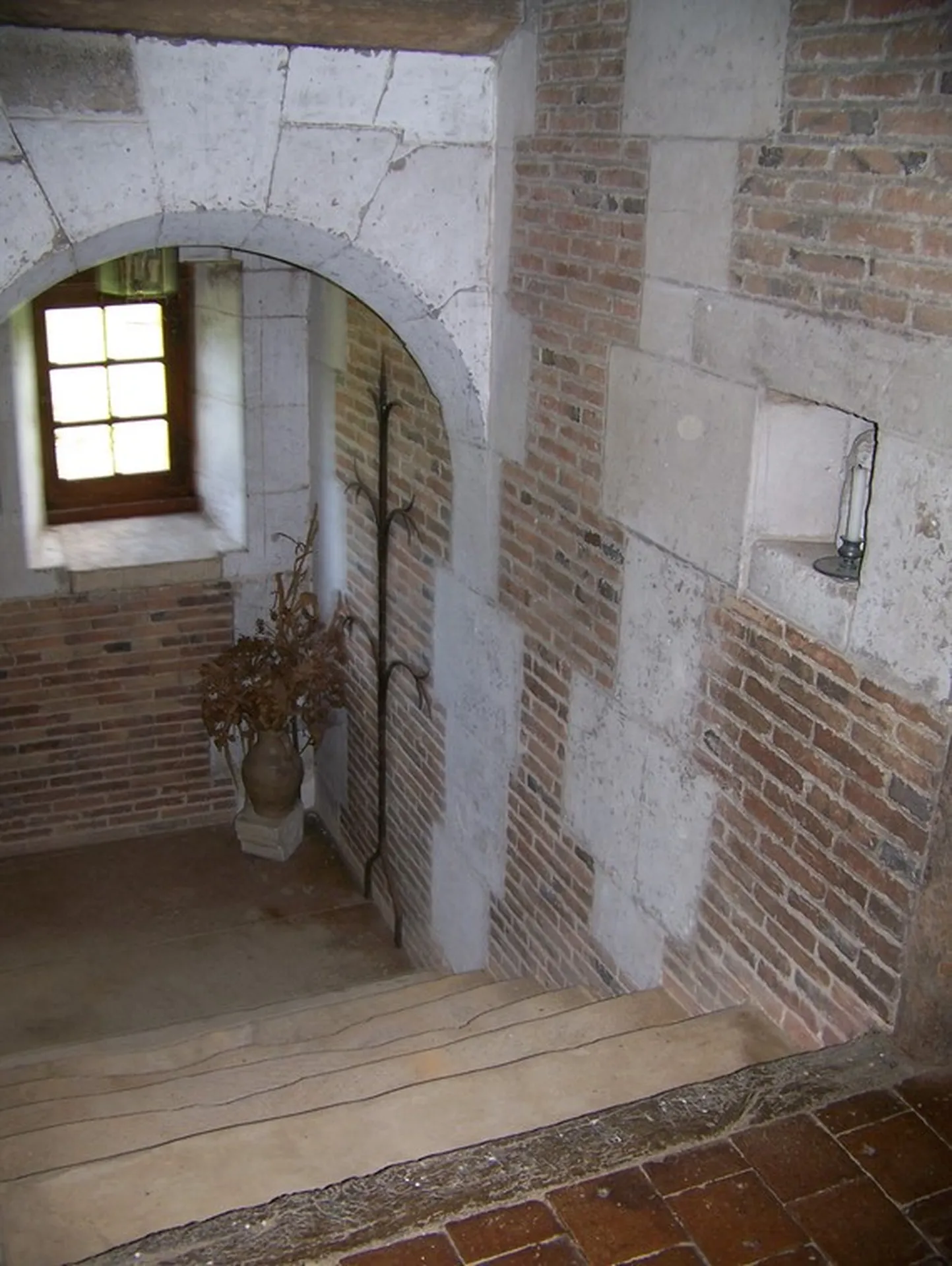 Visitez, exceptionnelle propriété, son parc, son bois et sa source, proche accès A13