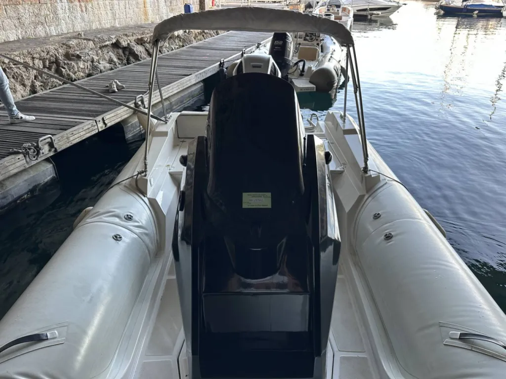 ORIGINAL RIB 700 bateau semi-rigide d'occasion disponible à Six-Fours les plages