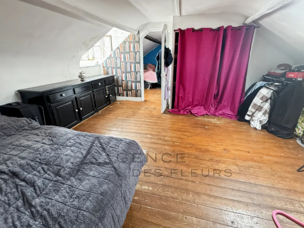 À VENDRE! maison de 97 m² à rénover sur la commune de CAUDEBEC LES ELBEUF 76320