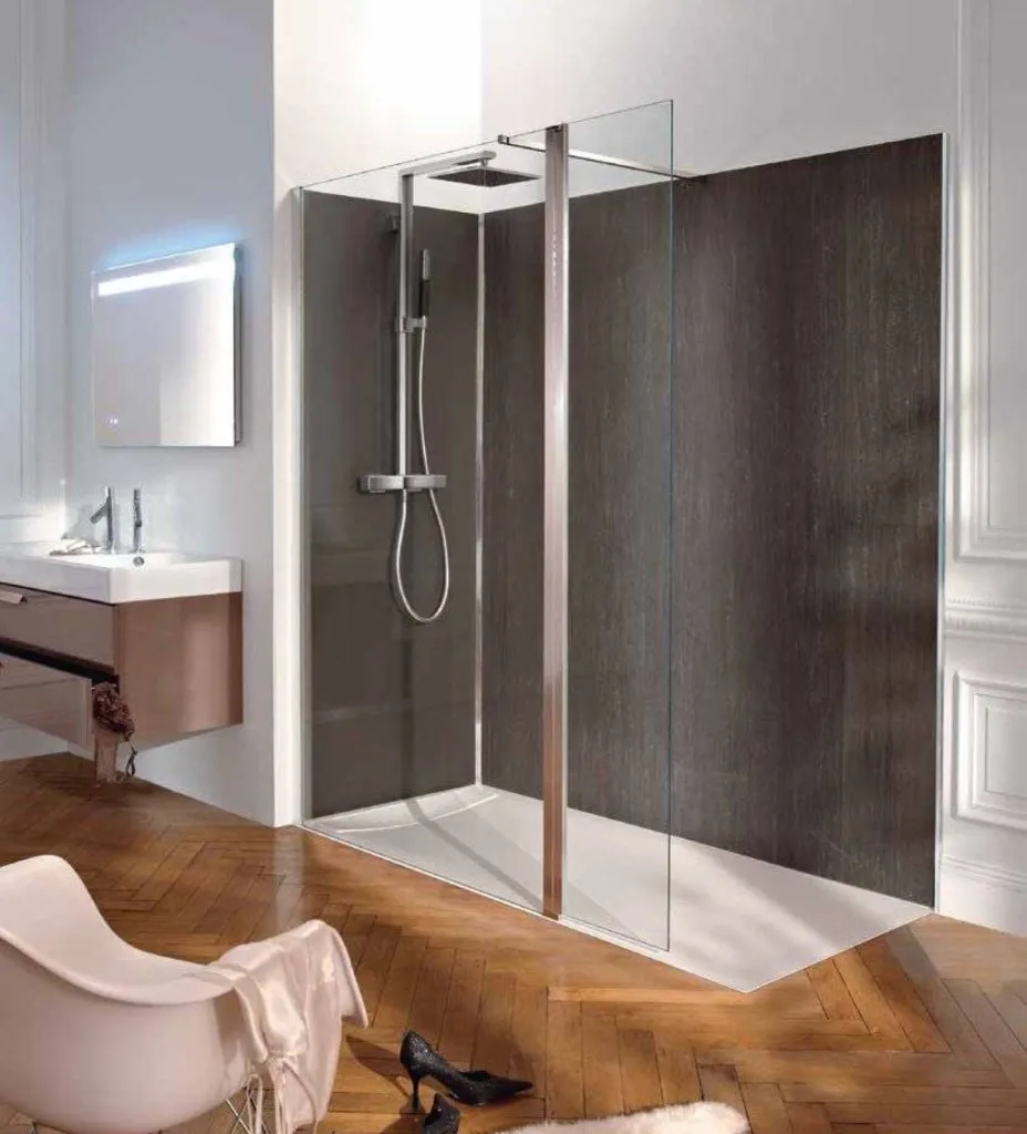 Remplacement baignoire par douche sénior sécurisée à Arles Bouches-du-Rhone (13)