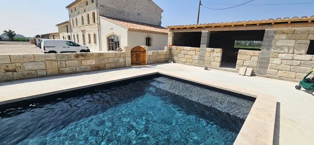 MARGELLES EN PIERRE NATURELLE DU MAROC - NIMES ANTIQUES AU FORMAT 40 X LL X 7.5 CM FINITION VIEILLIE