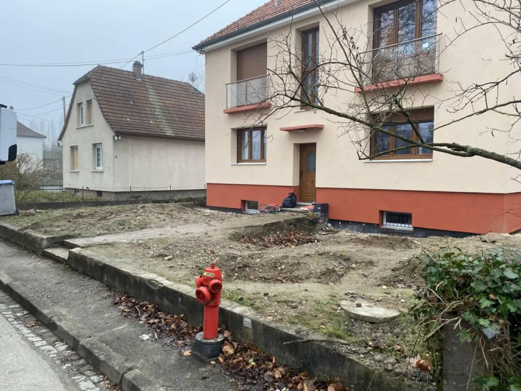 Terrassement d'une entrée de maison à Strasbourg 