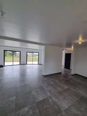 Coût pour mise en peinture d'un escalier bicolore à le HAVRE près d'Etretat