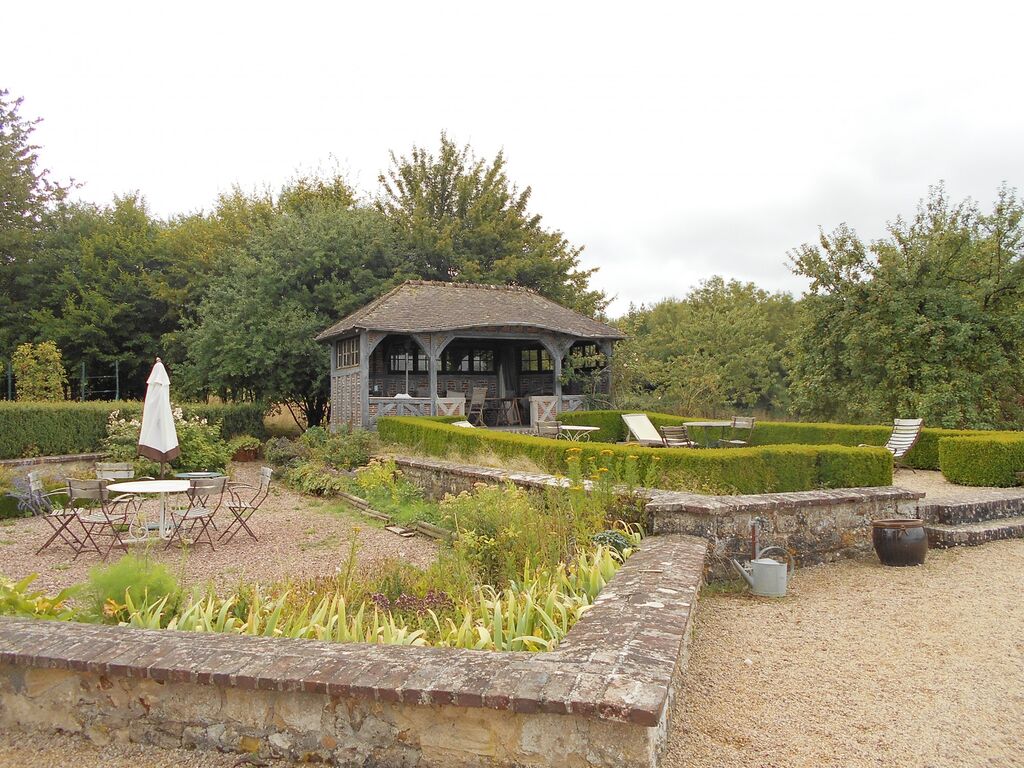 PROPRIETE AVEC 33 HECTARES DE TERRES, CALVADOS, 14 PROCHE DEAUVILLE