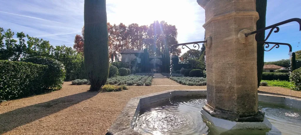 second home in the south luberon