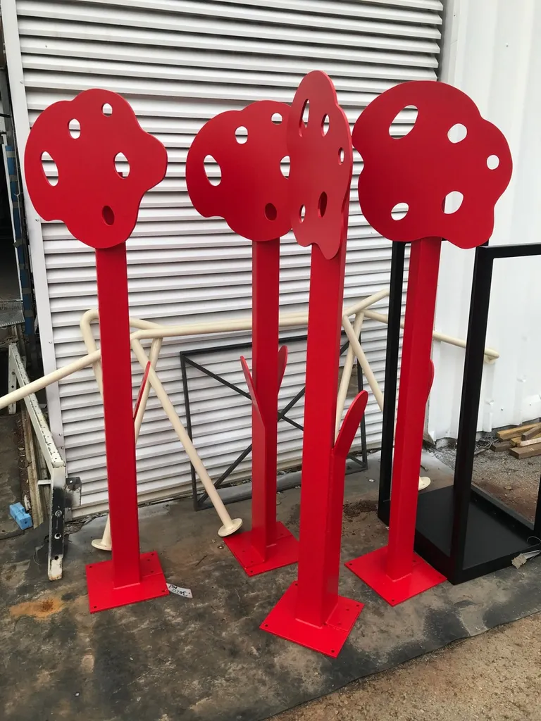 Réalisation complète d’une œuvre d’un artiste en acier pour Paris dans le 75