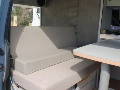 WOLKSWAGEN TRANSPORTER