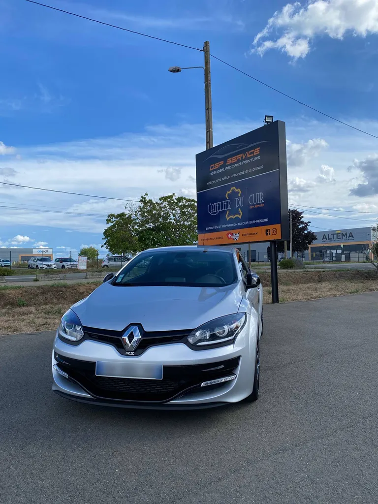 Megane RS - Lustrage One Step à Arnage, proche Le Mans