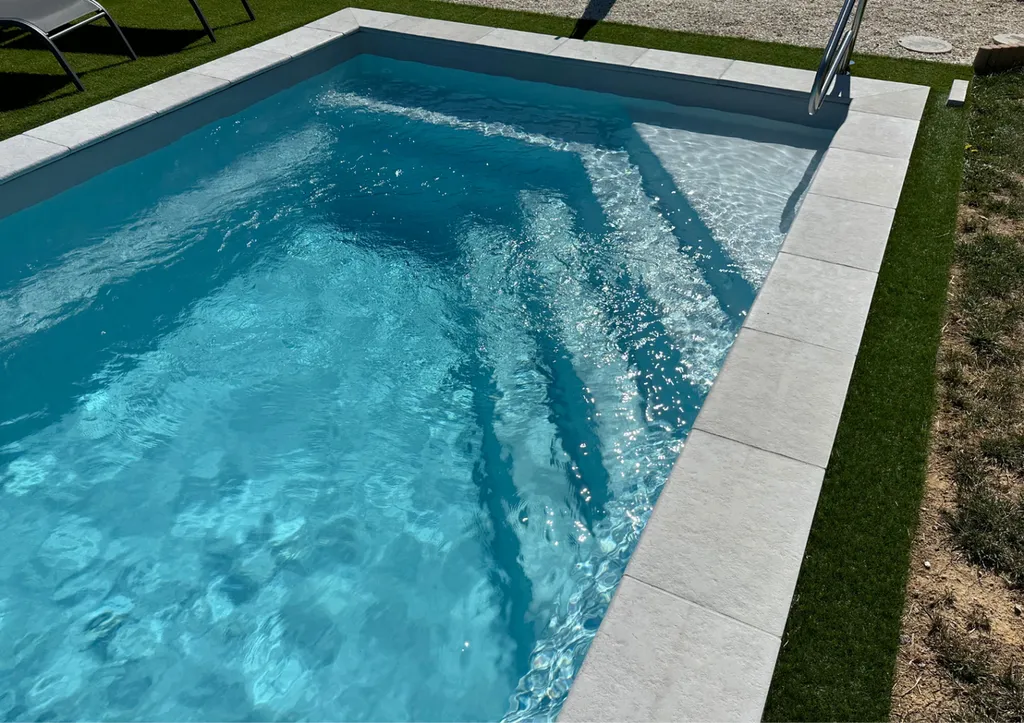 Vue escalier piscine
