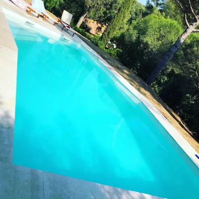 Réalisation béton piscine TERRE DU MONDE