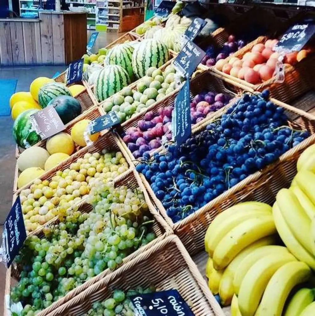 fruits frais de saison et bio chez Saveur Nature à Belleville 