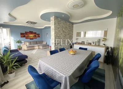 Pièce de vie offrant de beaux volumes 