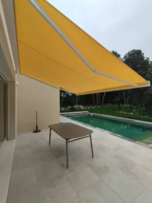 Pose de store coffre sur mesure à Salon-de-Provence