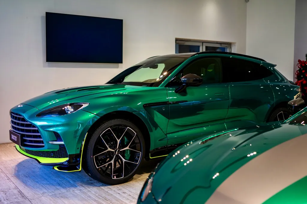 traitement céramique Lyon Aston Martin DBX 707 AMR 