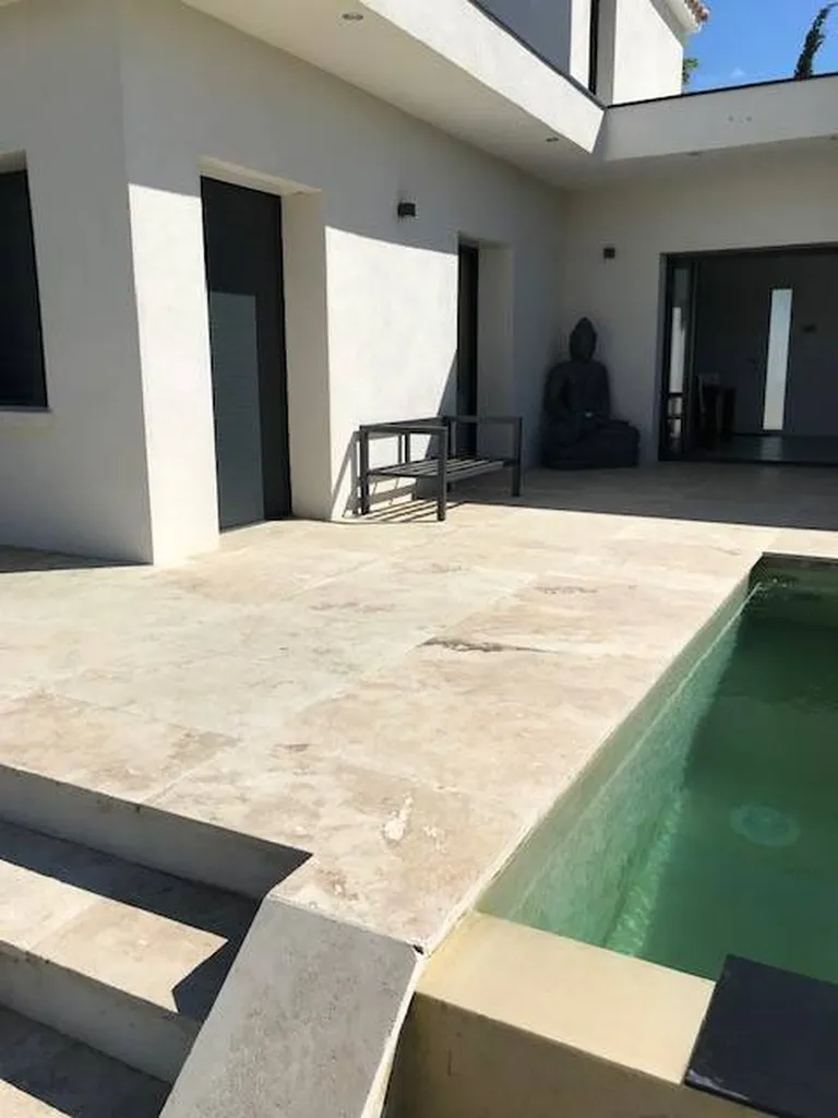 DALLAGES EXTERIEURS TRAVERTIN BEIGE SECOND CHOIX MIX 61 X 40.6 X 1.2 CM 