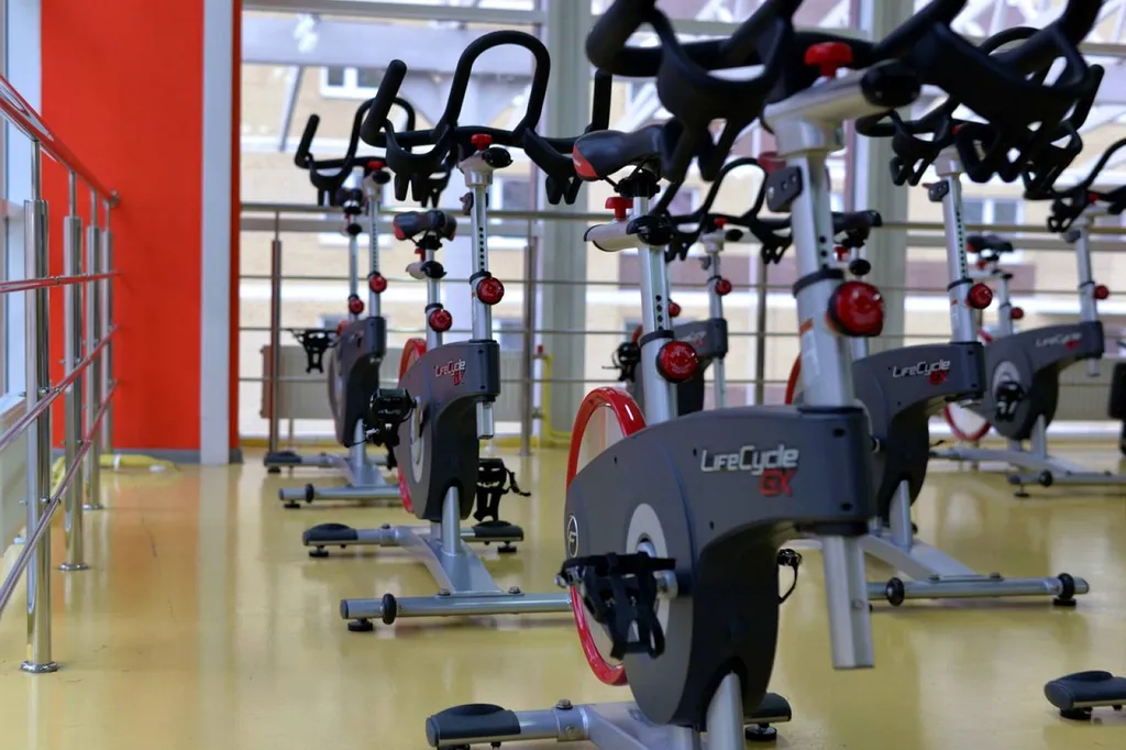 les travaux de cette salle de musculation et cardio training, ont été totalement été réalisés par la Société Arts et Bat