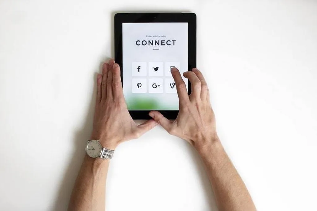 Les 8 étapes à suivre pour prospecter sur les Réseaux Sociaux en BtoB