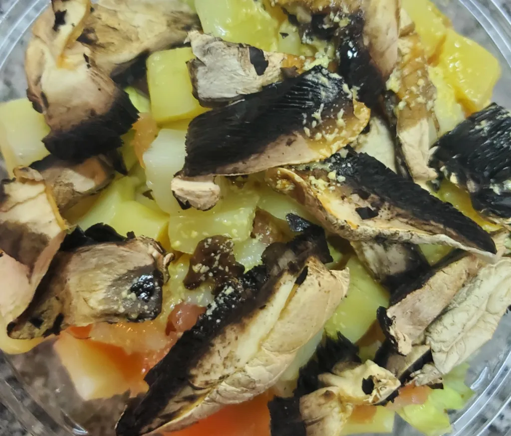 salade paysanne en livraison ou à emporter salon