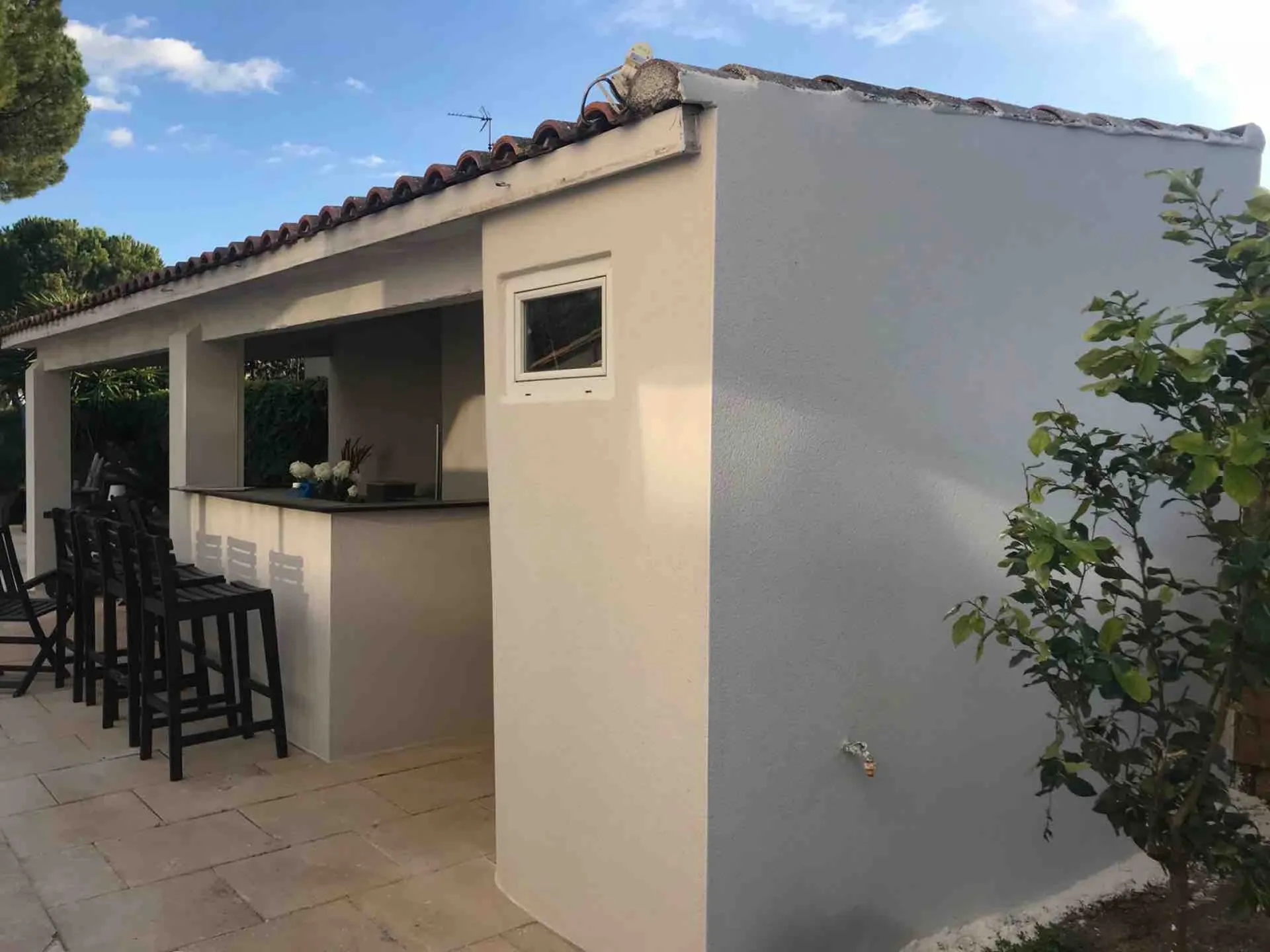 Rénovation des façades d’un Pool House sur Frontignan