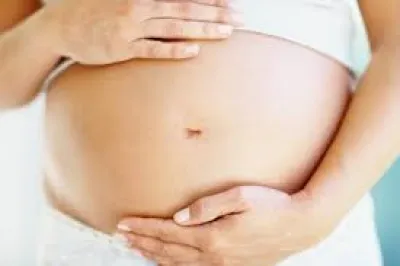 Modelage femme enceinte Sadhana Manosque