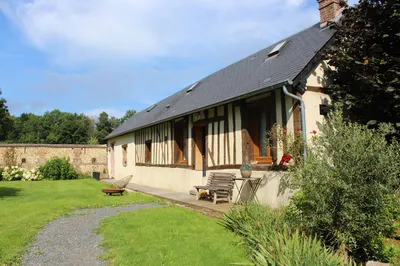 En vente dans le Pays d'auge,  Maison de caractère proche de Cormeilles