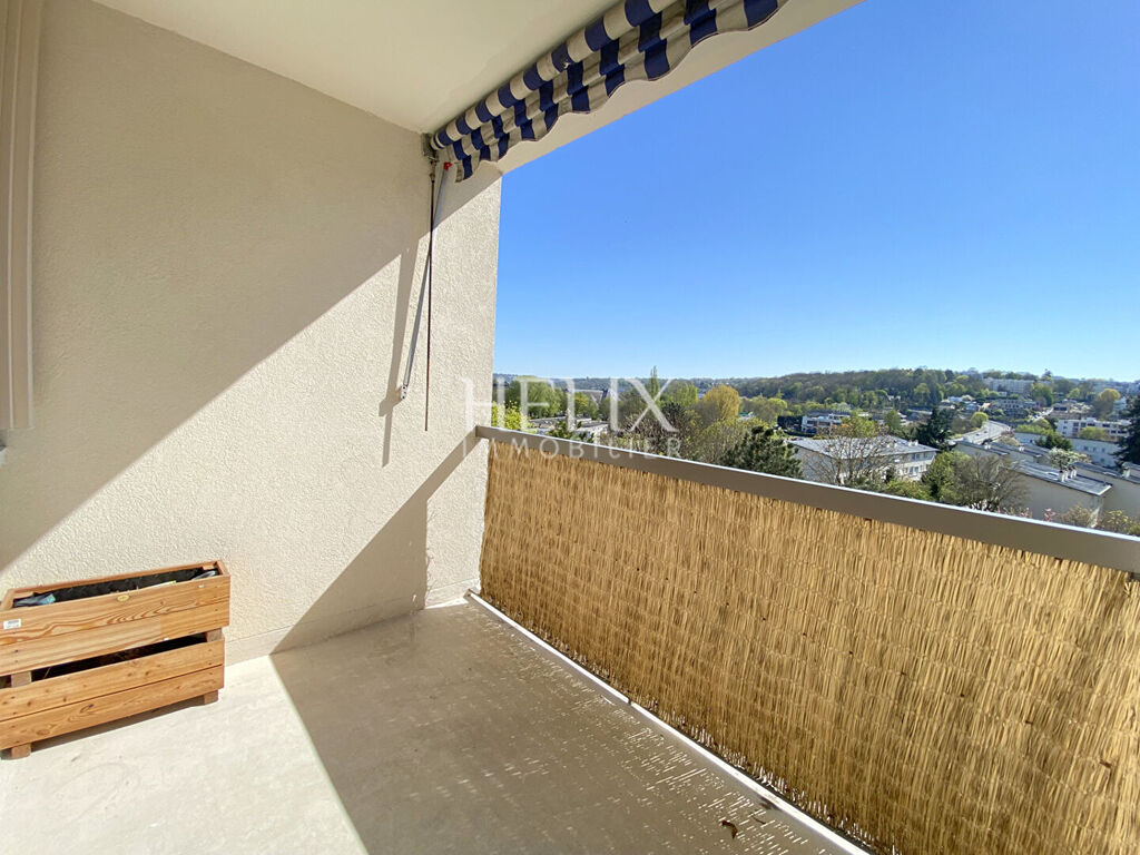 Le Pecq ? Centre : Appartement familial avec vue dégagée et belle luminosité