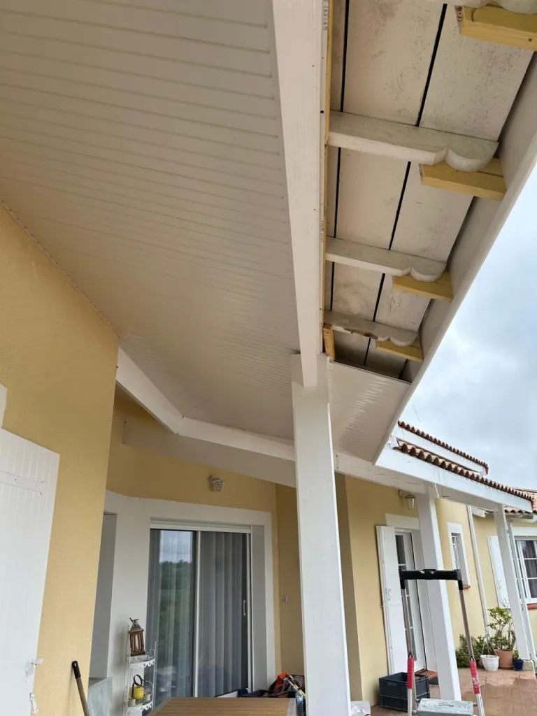 GOUTTIERES ALU LAMBRIS PVC PLANCHE DE RIVE A PLAISANCE DU TOUCH