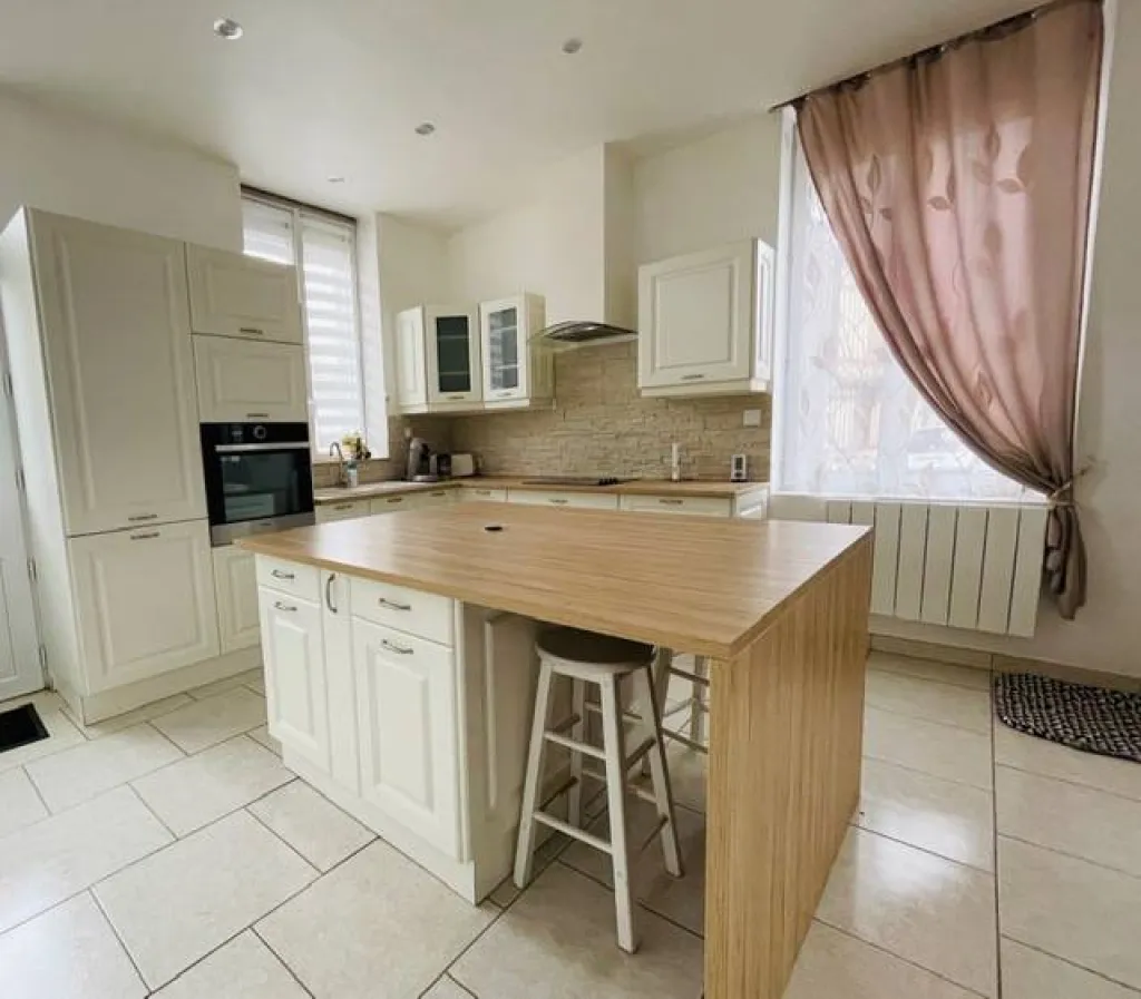 cuisine aménagée équipée