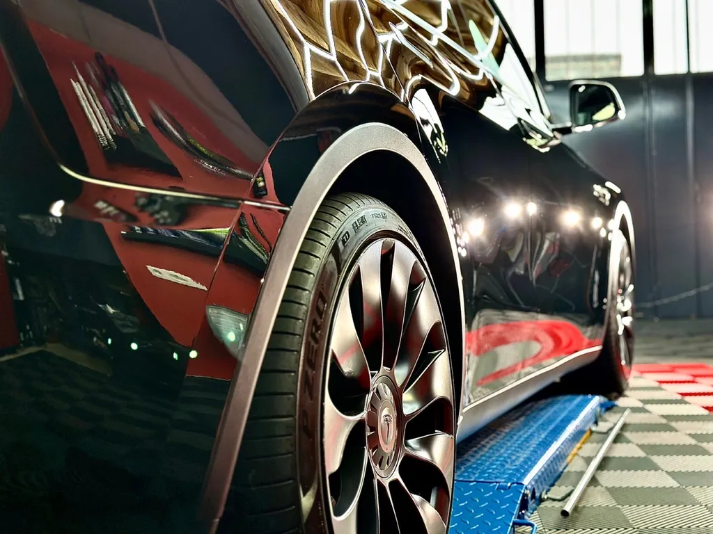 Protection carrosserie PPF Lyon plus traitement céramique carrosserie Tesla model Y Perf 