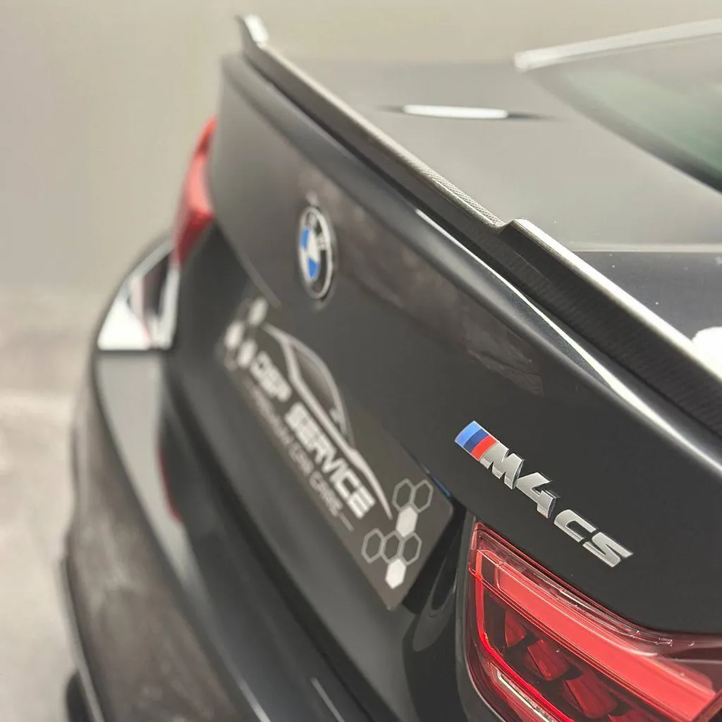 Lustrage brillance sur une BMW M4 CS à Le Mans (72)